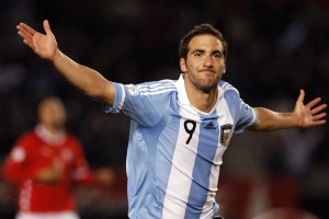 华体会hth备用地址最新-“华金·托比利亚的全能防守与精准传球，成为阿根廷美洲狮队的核心力量”