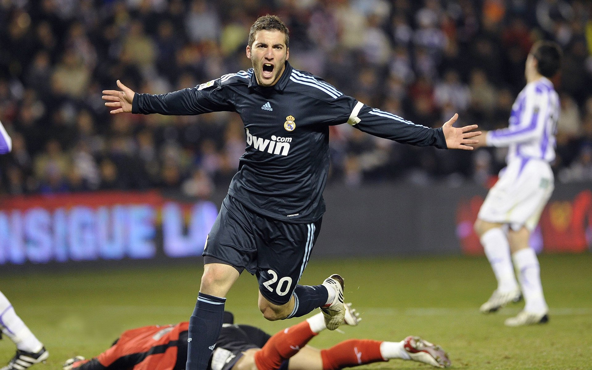 世界杯筹备：主办方推出“家庭友好看台” 设儿童游戏与降噪设施